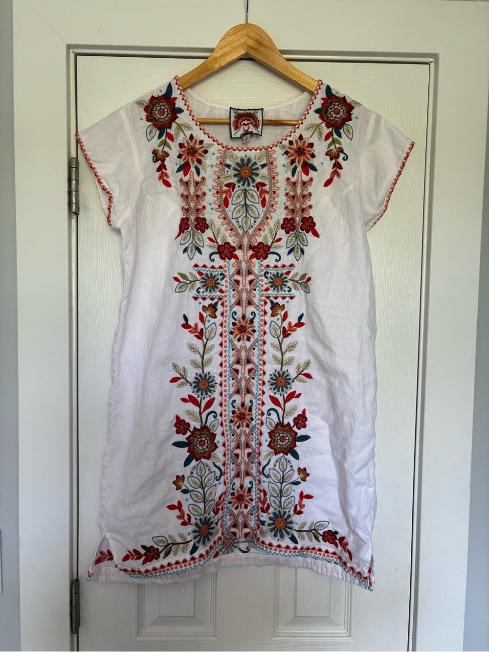 Johnny Was Linen White Tunic Dress with Floral Embroidery
